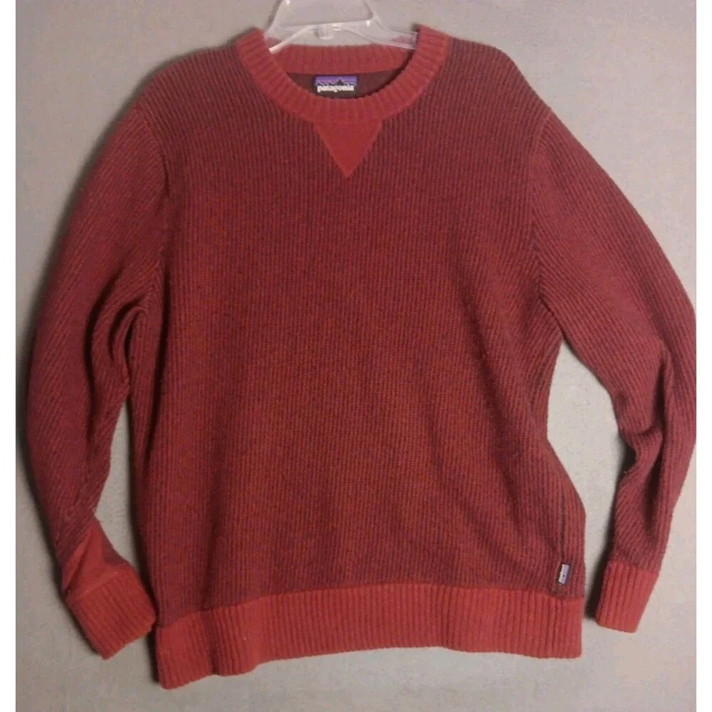 Patagonia men red